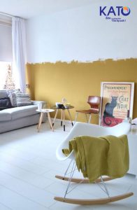 Kết hợp tông màu vàng và màu trắng mang đến một không gian phòng khách ấn tượng, có tính nghệ thuật cao, và đầy hấp dẫn